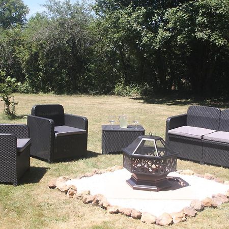 La Metairie Apartment Parthenay Luaran gambar
