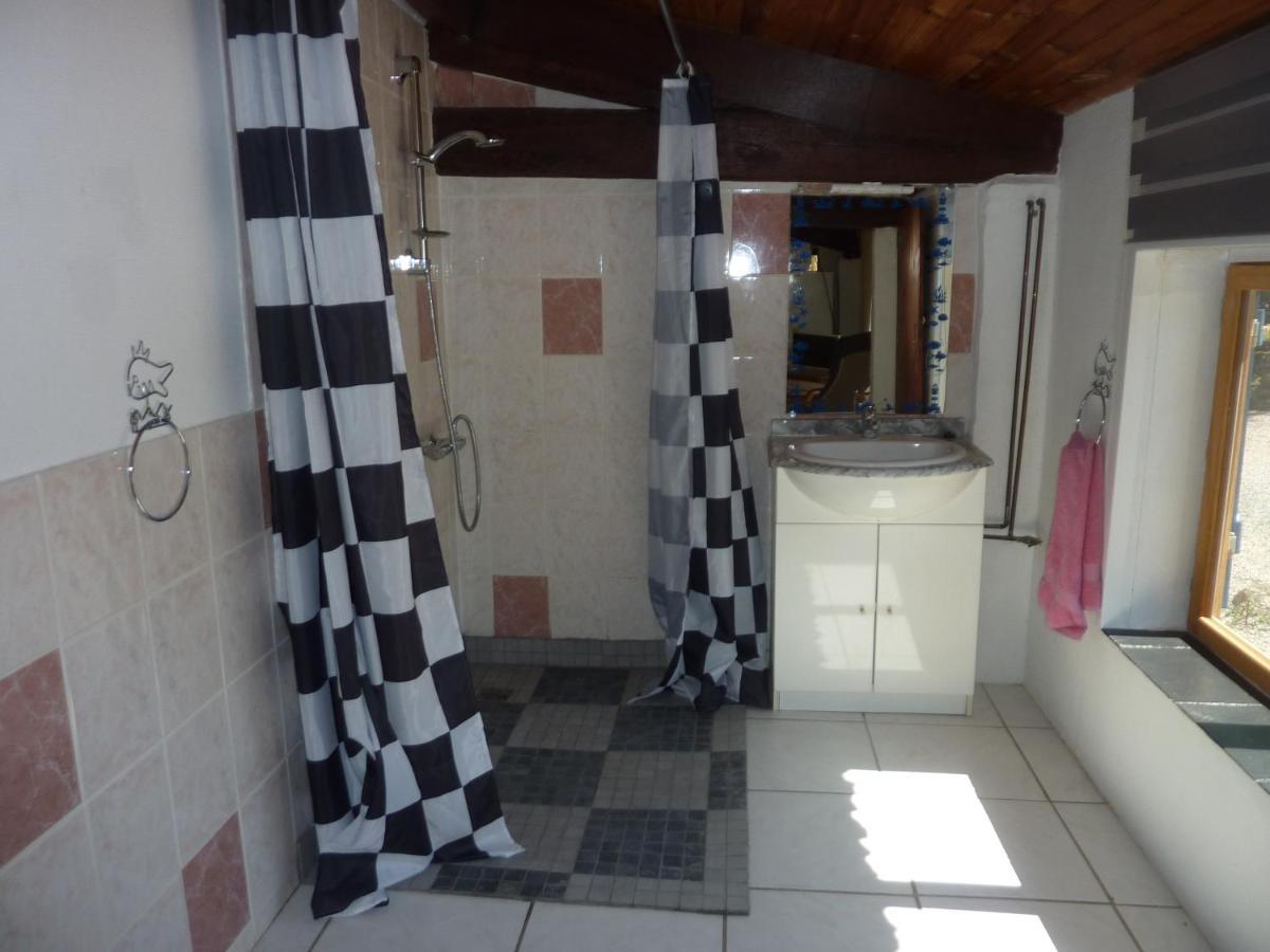 La Metairie Apartment Parthenay Luaran gambar