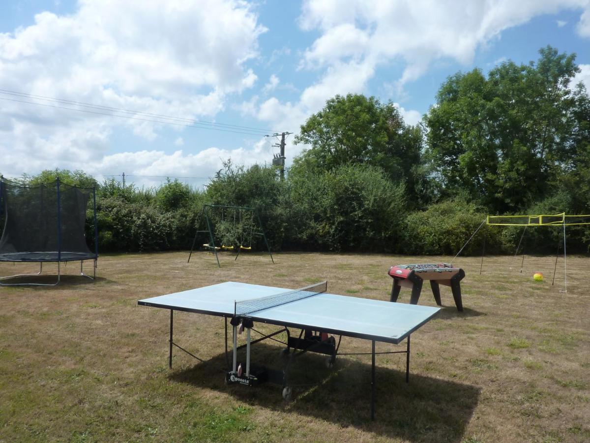 La Metairie Apartment Parthenay Luaran gambar