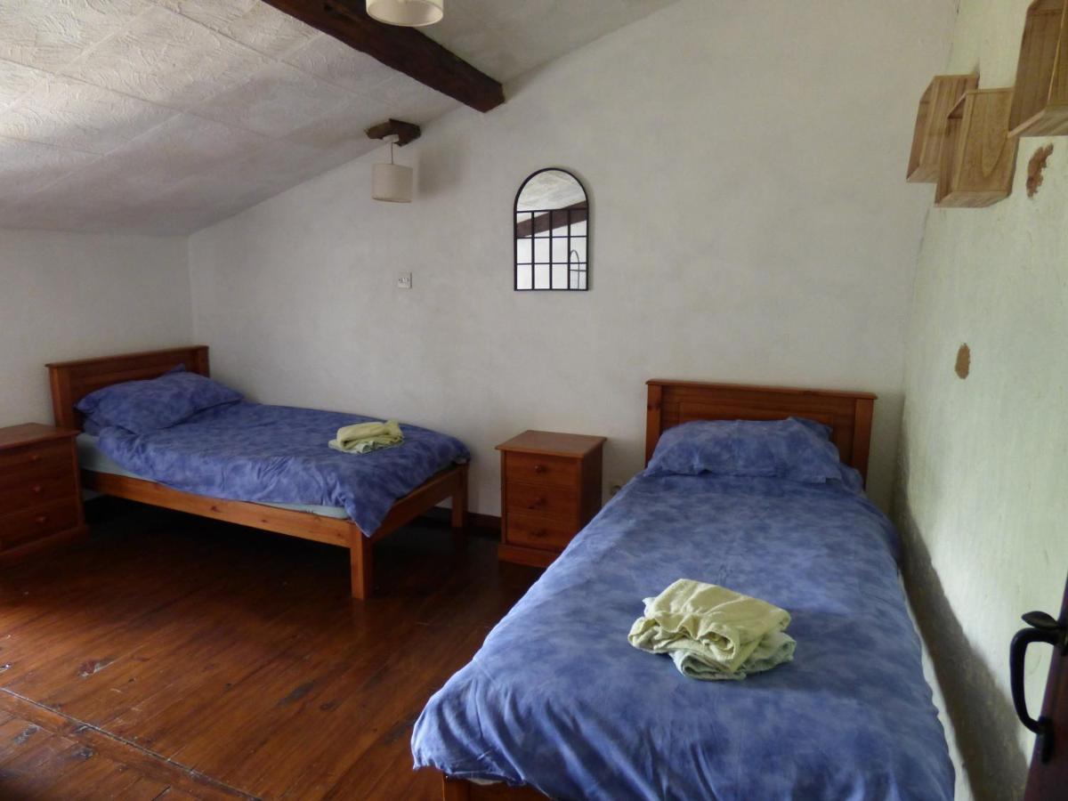 La Metairie Apartment Parthenay Luaran gambar