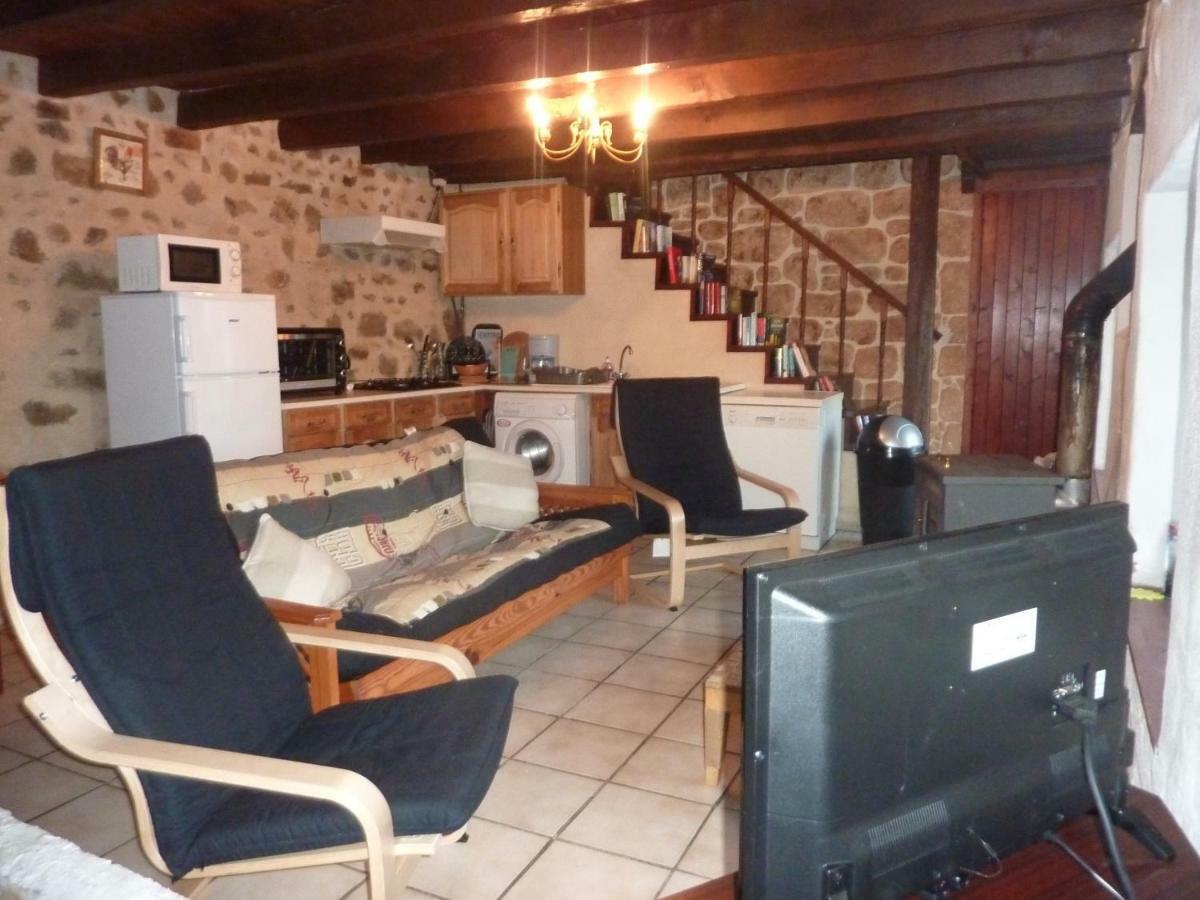 La Metairie Apartment Parthenay Luaran gambar